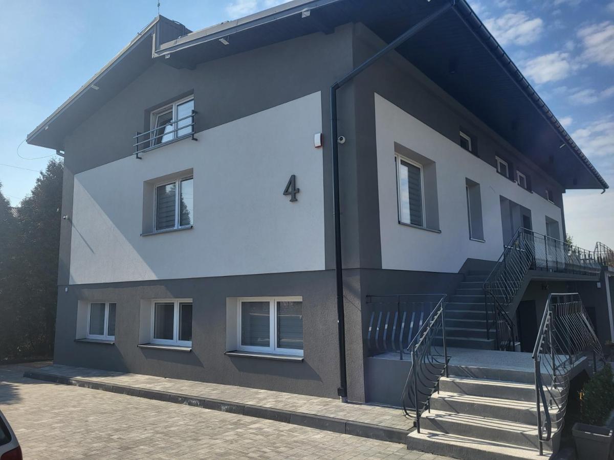 Happy 4 Aparthotel Krosno Eksteriør bilde