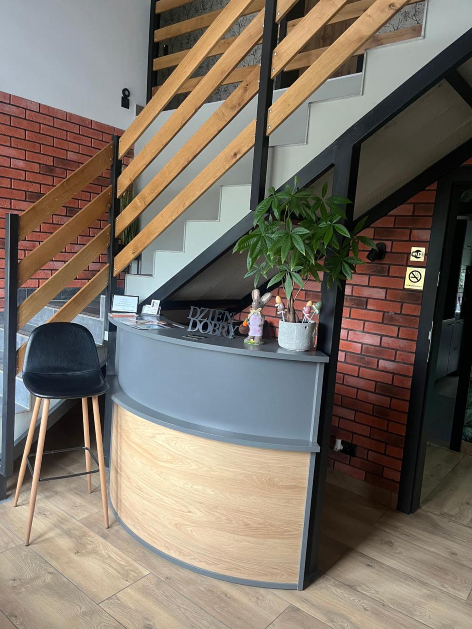 Happy 4 Aparthotel Krosno Eksteriør bilde